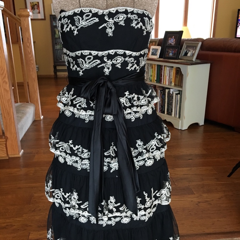 BCBG MaxAzria Black Embroidered Strapless Dress